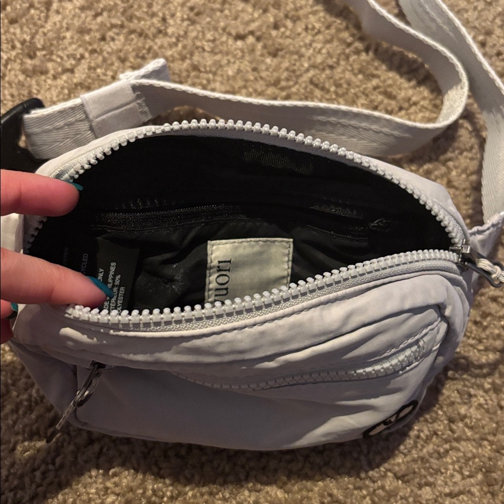 Vuori Hip Fanny Pack - Picture 3 of 4